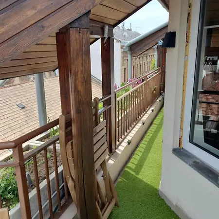 アパート Modern Floor Loft With Balcony ブダペスト