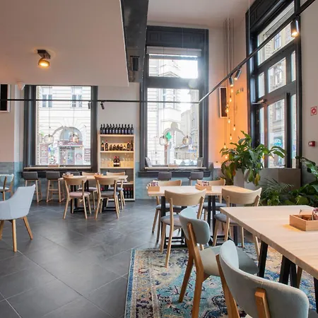 Modern Floor Loft With Balcony *