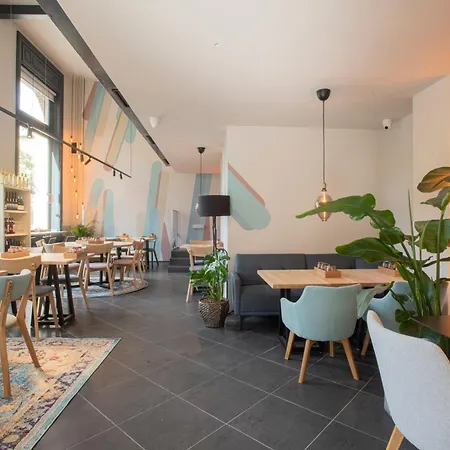 Modern Floor Loft With Balcony アパート