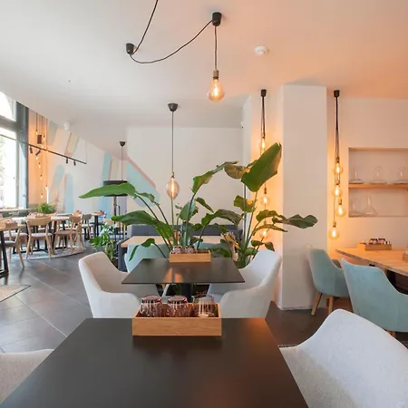 Modern Floor Loft With Balcony アパート