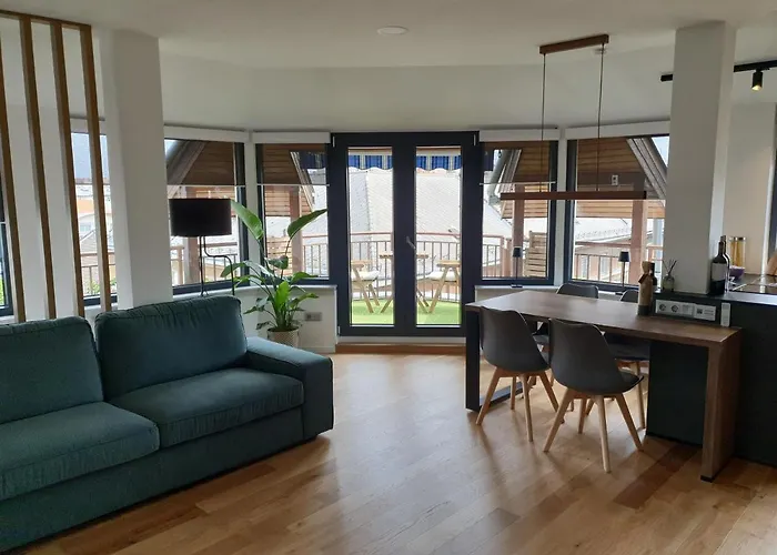 Modern Floor Loft With Balcony Apartament